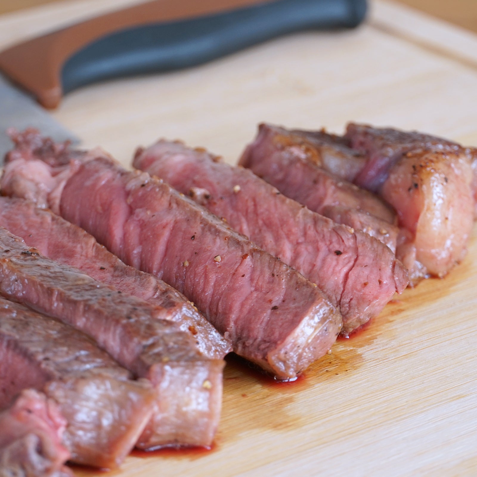 Grain-Fed Beef Ribeye 1-Pound Steak from New Zealand (453g)