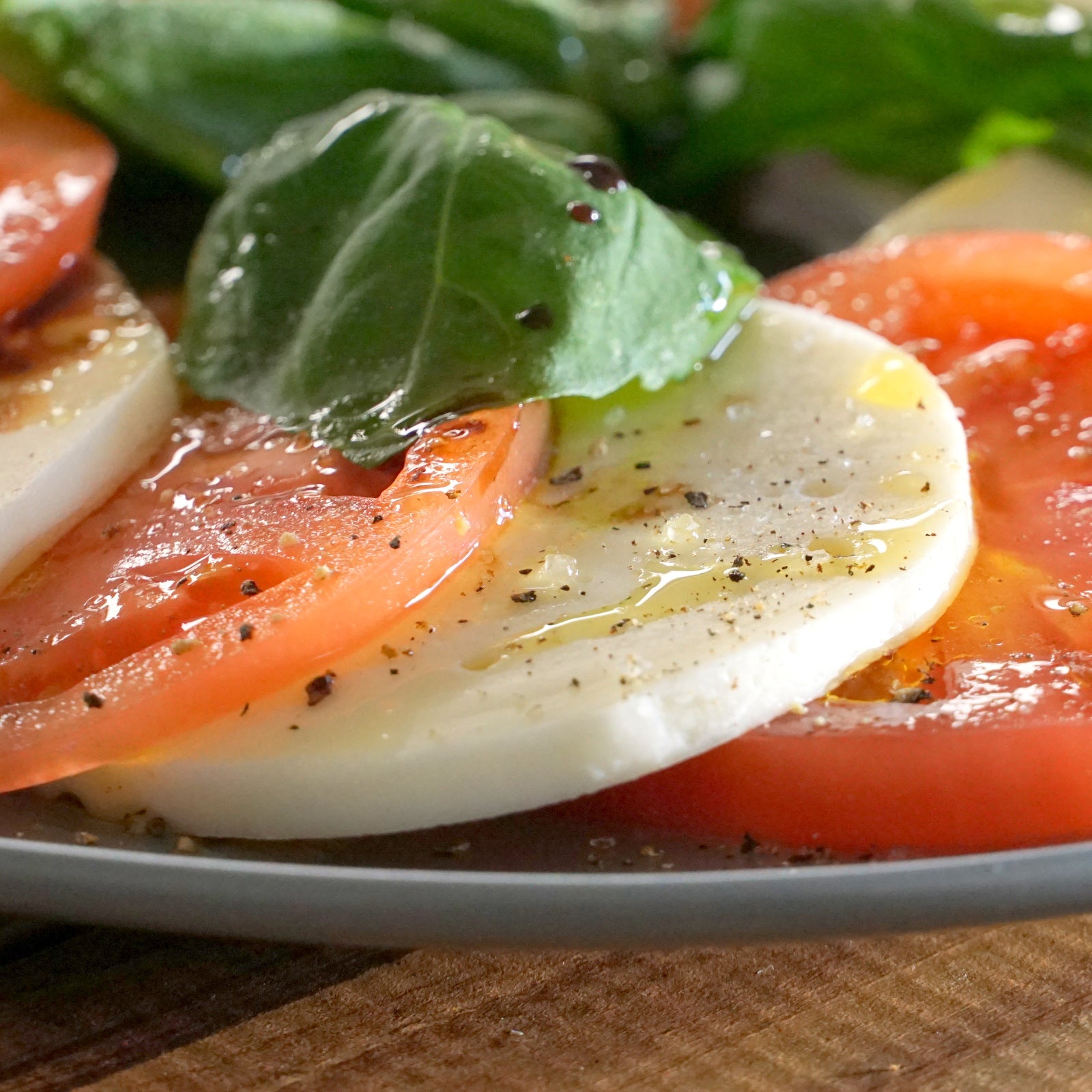 All-Natural Mozzarella Cheese Slices from Italy B-Grade (1kg) Best By: January 1st, 2025 - Horizon Farms