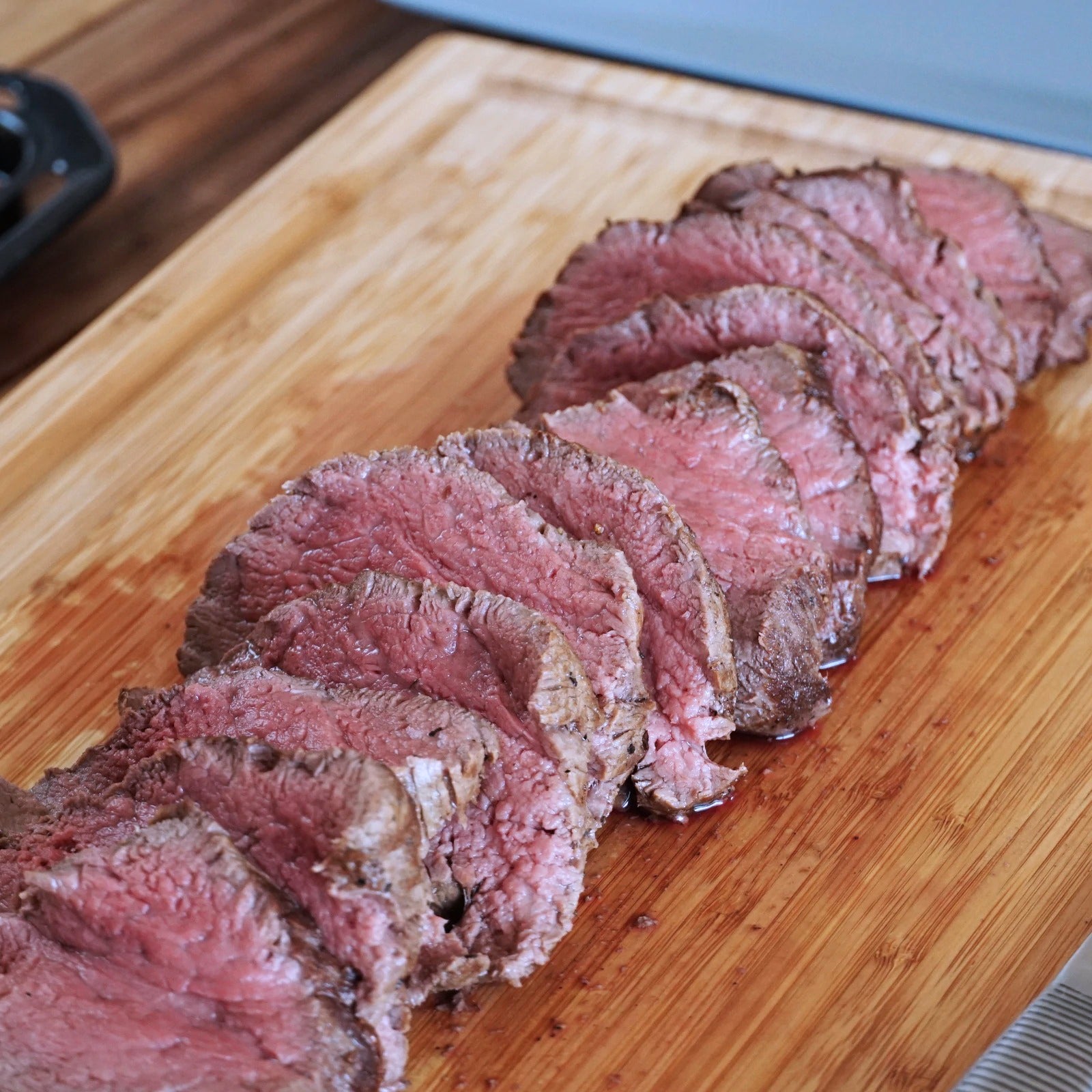 Premium American Grain-Fed Beef Tenderloin Filet Roast from the USA (1kg) - Horizon Farms