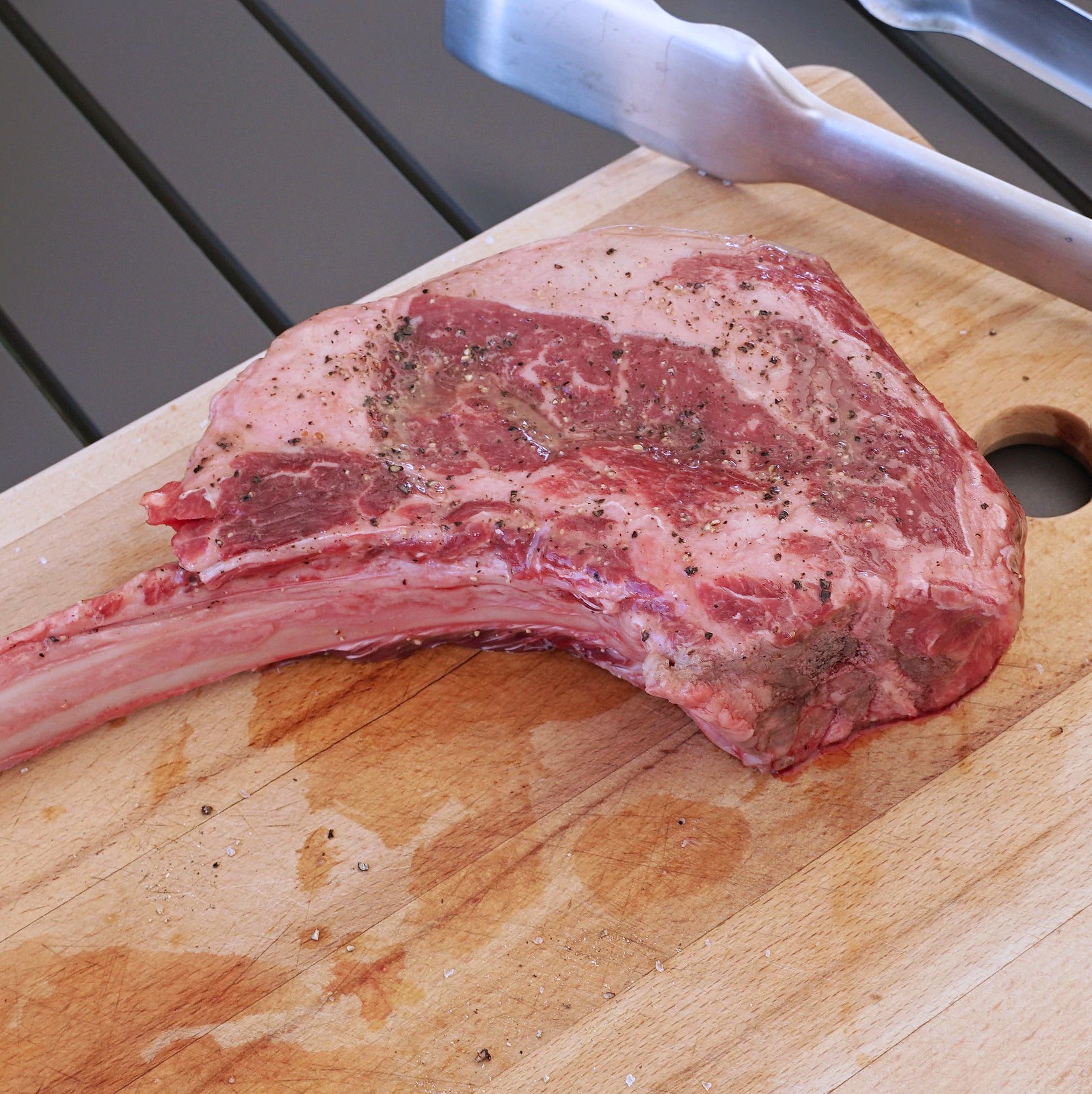 Premium American Grain-Fed Beef Tomahawk Steak from the USA (900g-1.2kg) - Horizon Farms