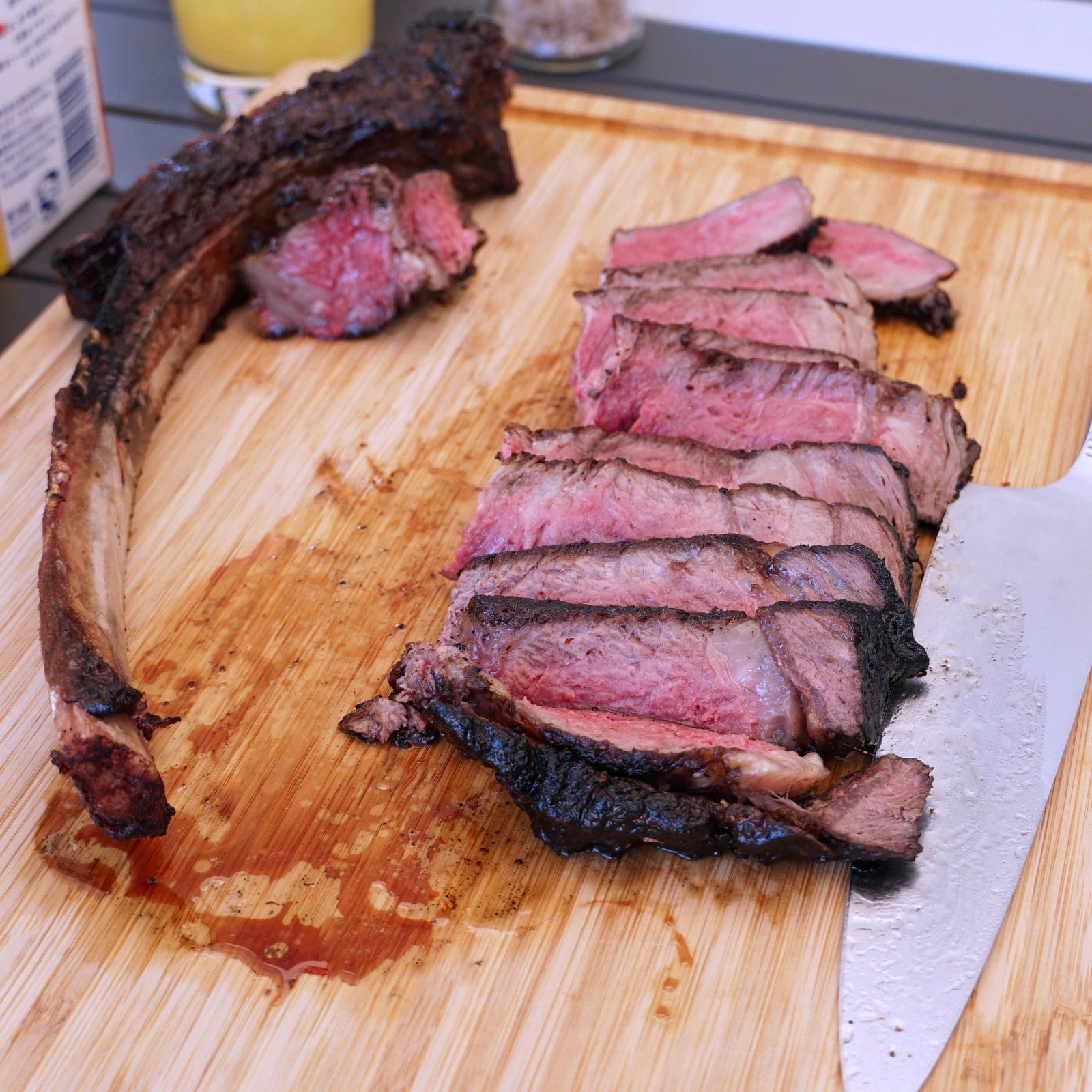 Premium American Grain-Fed Beef Tomahawk Steak from the USA (900g-1.2kg) - Horizon Farms