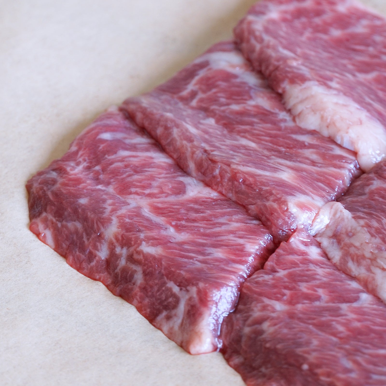 Premium American Grain-Fed Beef Chuck Roll BBQ Slices from the USA (100g)