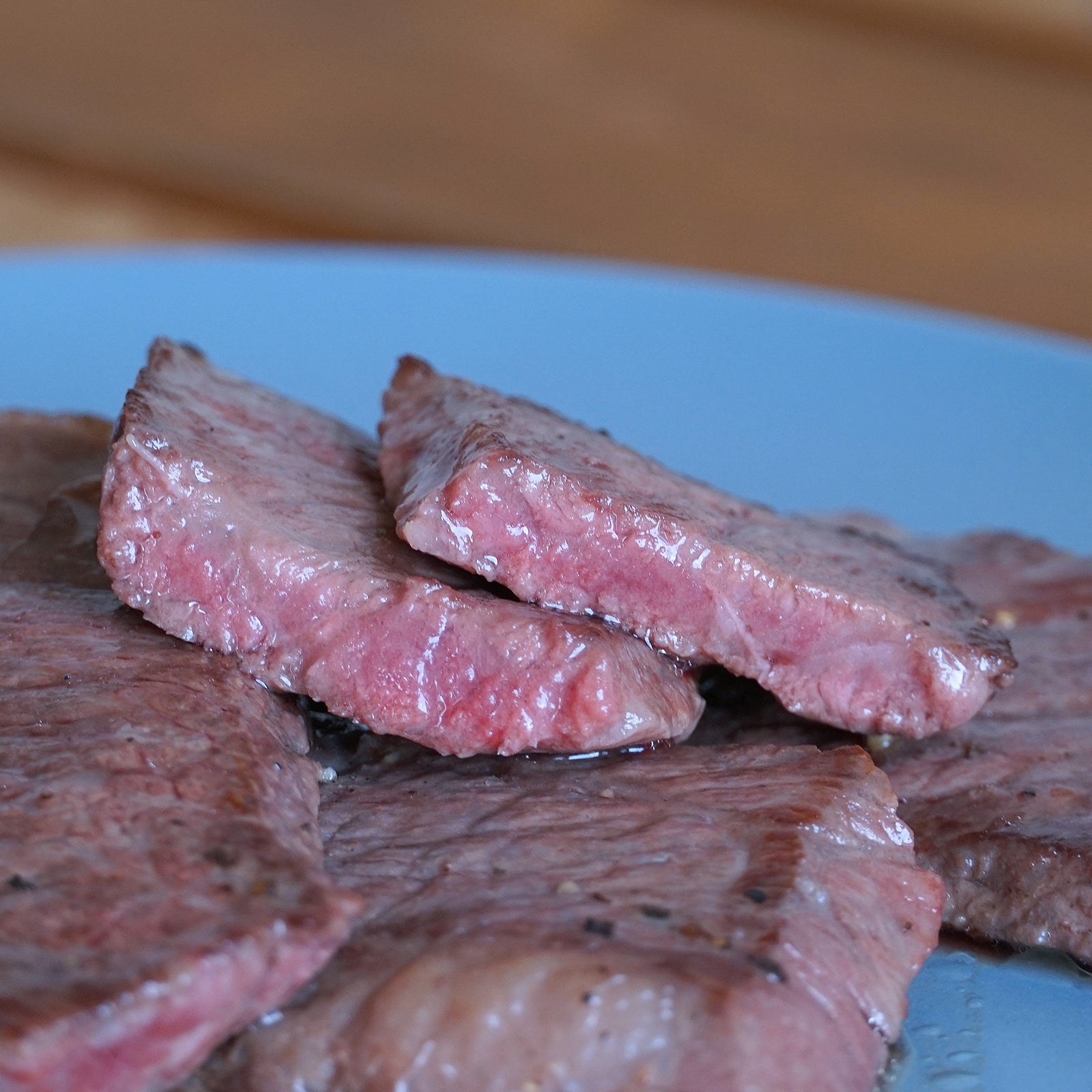 Premium American Grain-Fed Beef Chuck Roll BBQ Slices from the USA (100g)