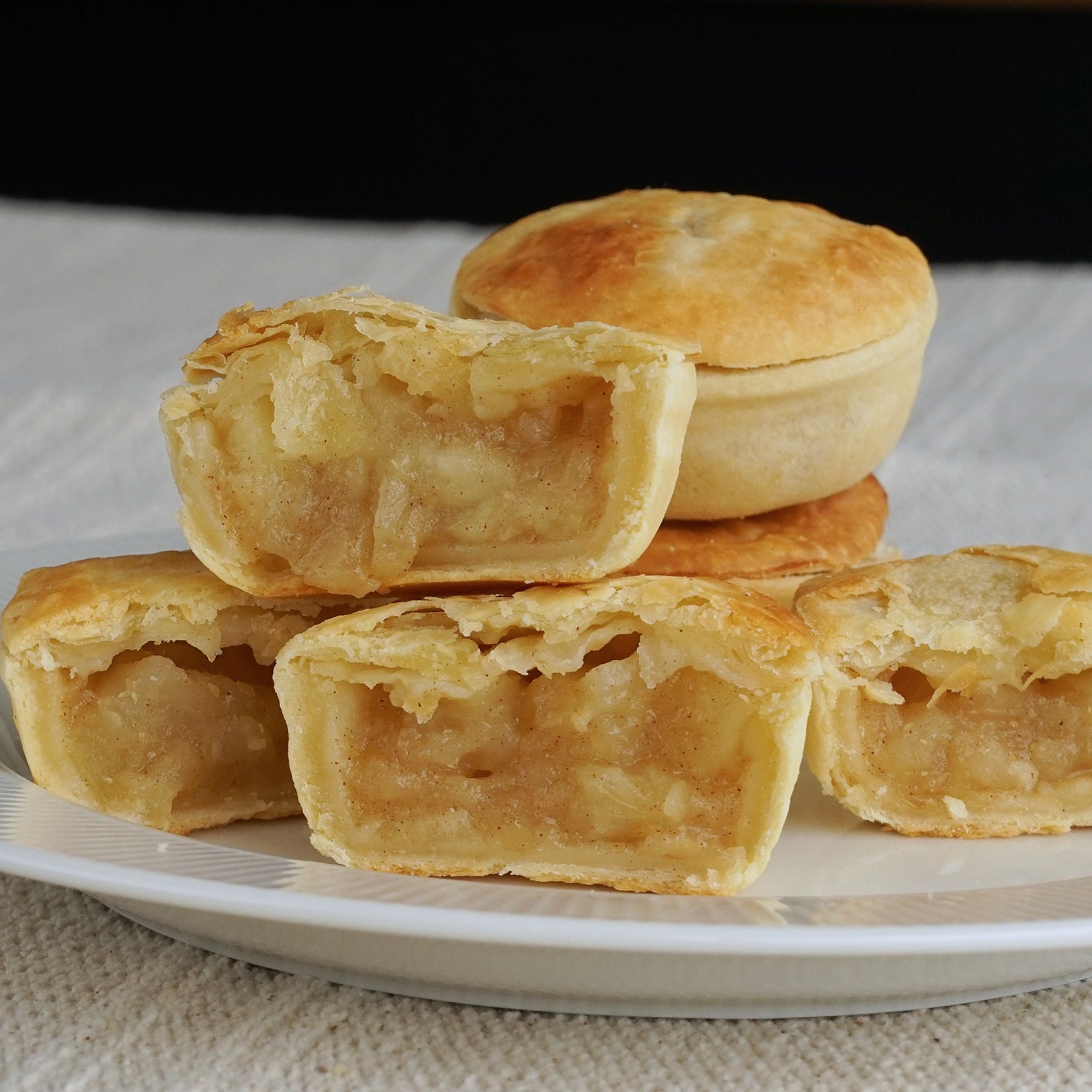 All-Natural Party-Size Apple Pies from Australia (4pc)
