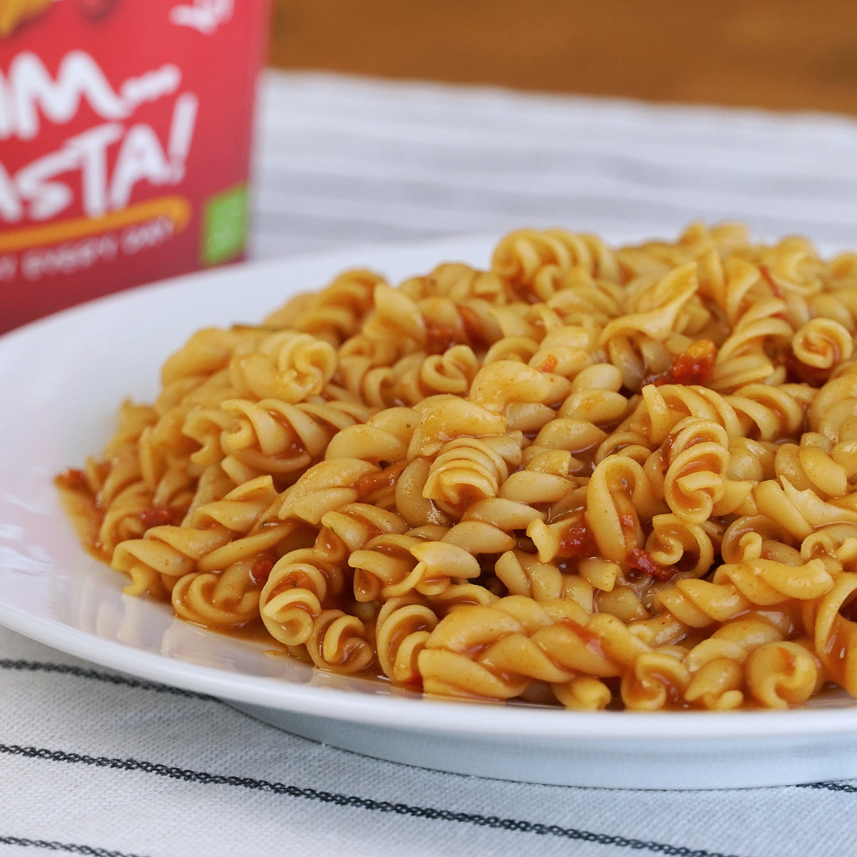 Certified Organic Instant Fusilli Pasta from Italy - Tomato & Chili (70g)