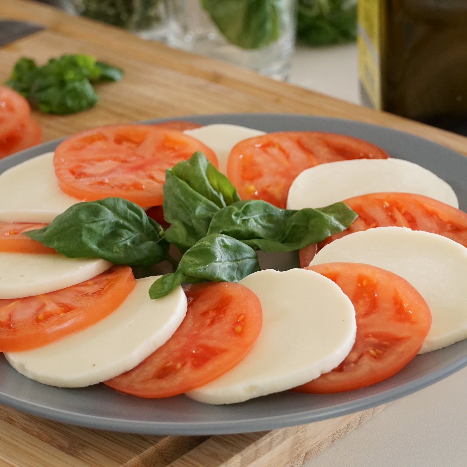 All-Natural Mozzarella Cheese Slices from Italy (1kg) - Horizon Farms