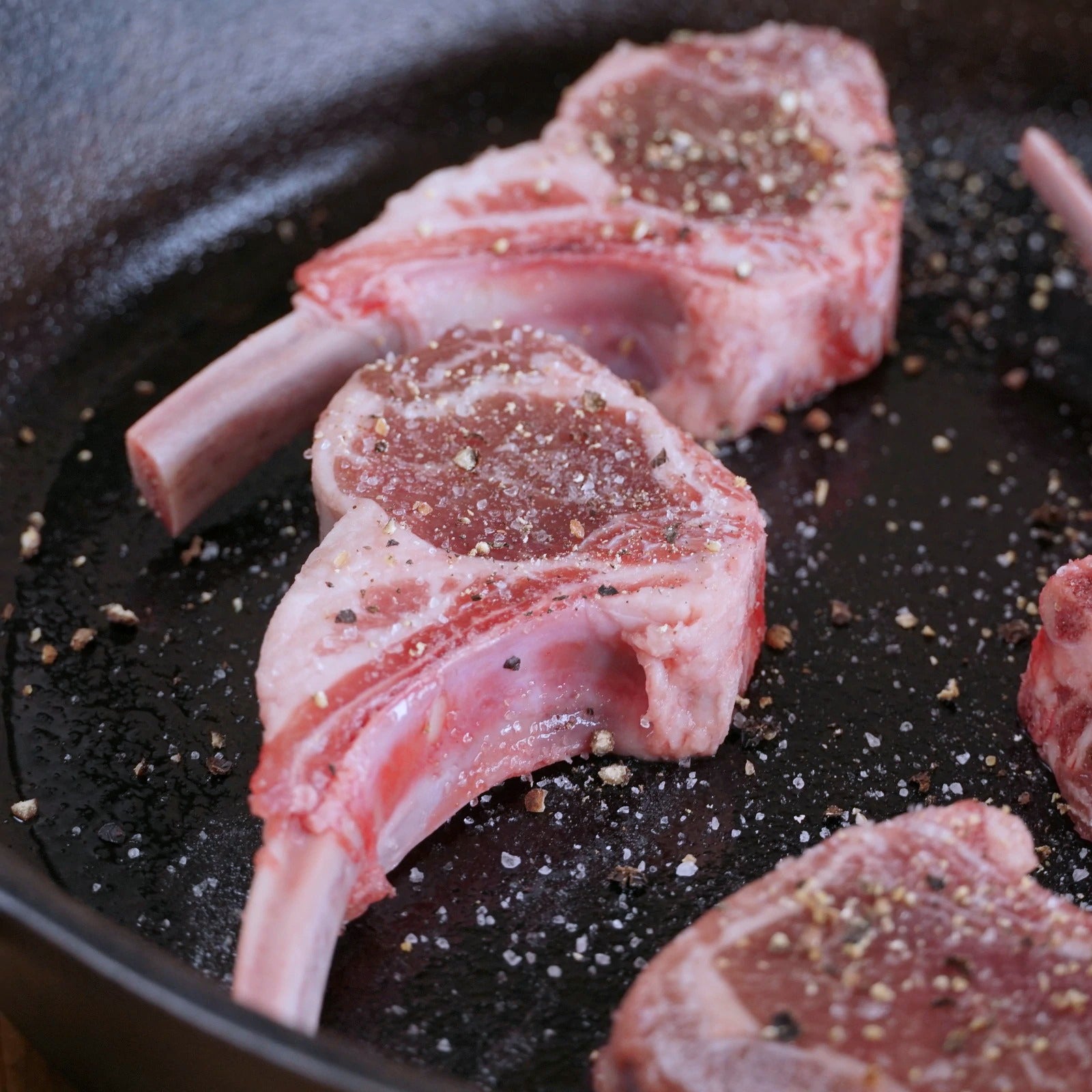 Free-Range Lamb Chops from New Zealand (210g) - Horizon Farms