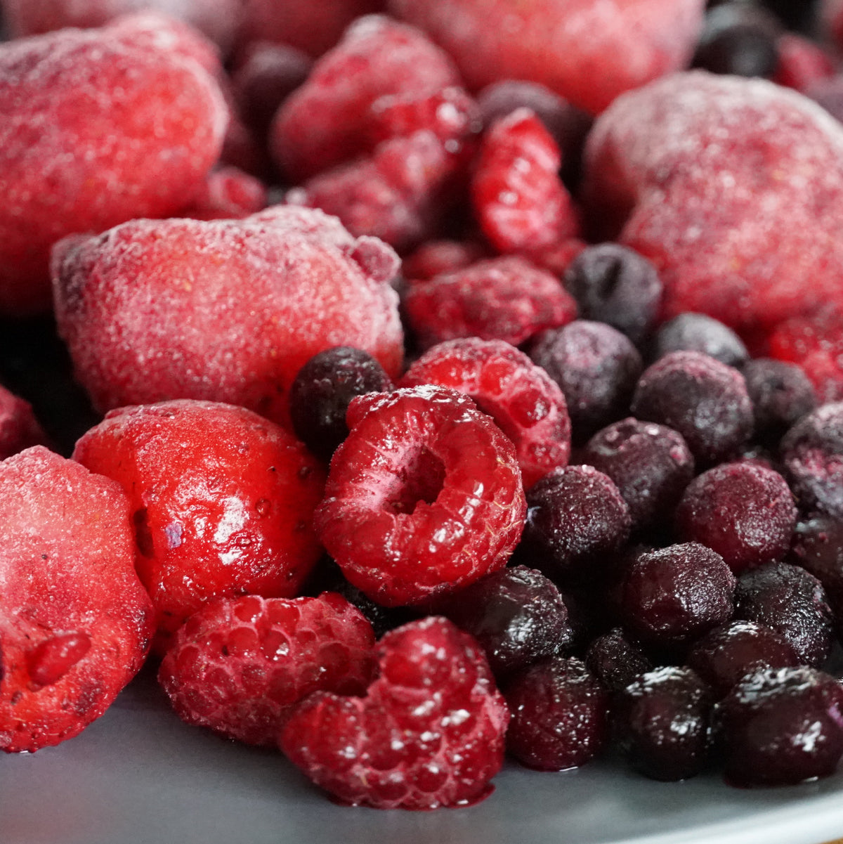 Certified Organic Frozen 3 Berry Mix - Wild Blueberry, Raspberry, Strawberry (200g-2.4kg) - Horizon Farms